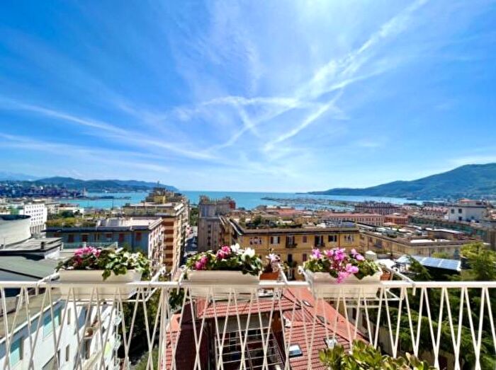 Appartamento con 6 locali in vendita in Via dei Colli, La Spezia