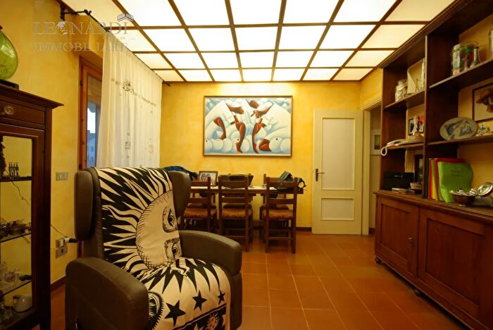 Appartamento con 7 locali in vendita in Sansepolcro