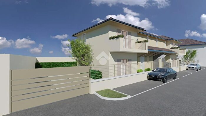 Casa quadrilocale in vendita in Via Coronino, Castegnato