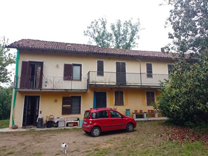 Casa con 6 locali in vendita in Località Valgera, Asti