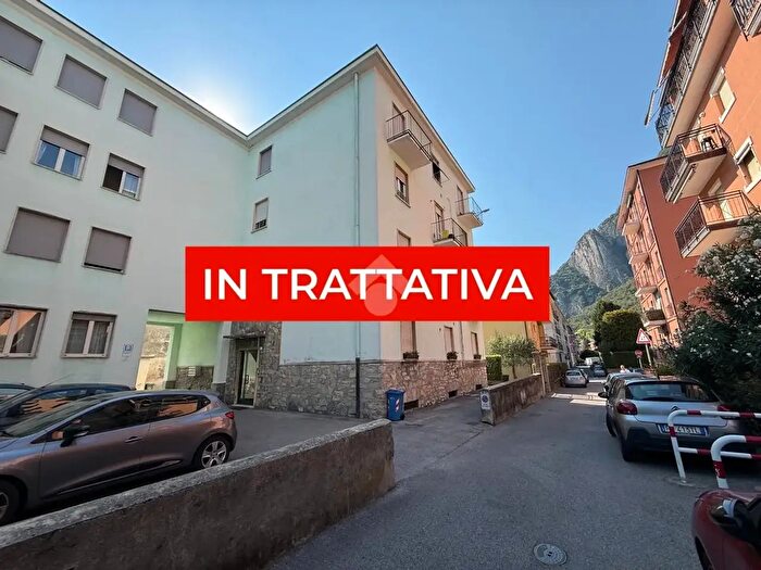 Appartamento trilocale in vendita in Via Giacomo Leopardi, Lecco