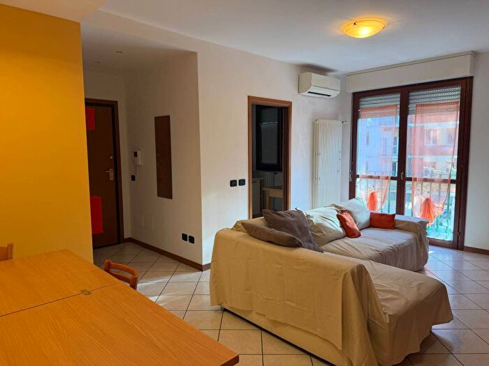 Appartamento quadrilocale in affitto in Via Vincenzo Casciarolo, San Donato, Bologna