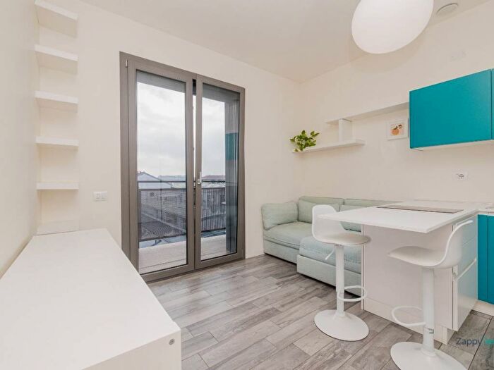 Appartamento bilocale in affitto in Via Enrico Cosenz, Bovisa, Milano