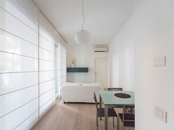 Appartamento bilocale in affitto in Via Emanuele Filiberto, Sempione, Milano
