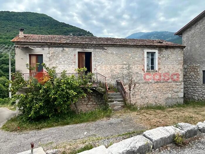 Casa con 5 locali in vendita in Via Monacato, Cassino