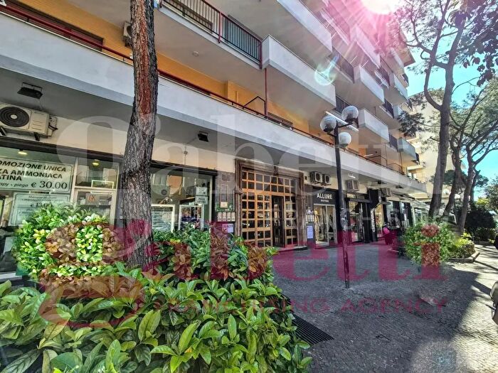 Appartamento trilocale in vendita in Via Gino Alfani, Torre Annunziata