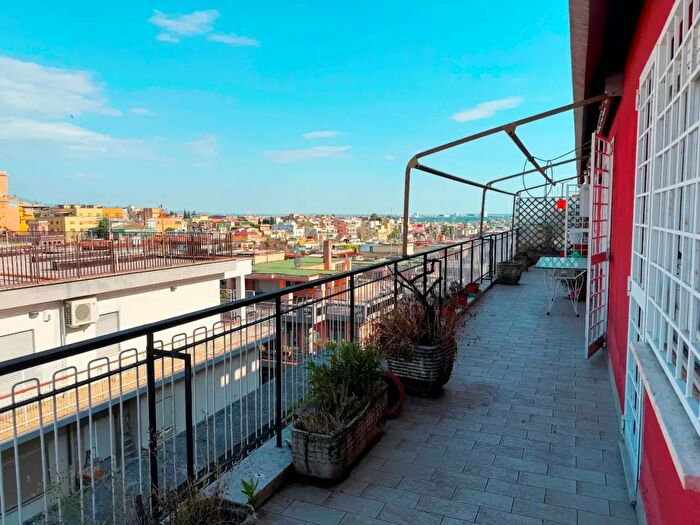 Appartamento con 5 locali in vendita in Via Andrea Busiri Vici, Roma