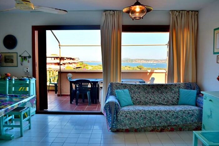 Appartamento trilocale in affitto in Via Giasone, Portisco, Olbia