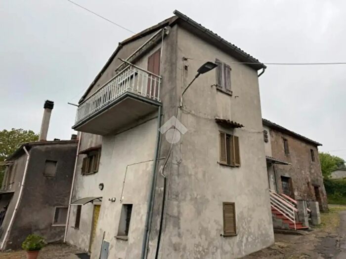 Casa quadrilocale in vendita in Via Ravisa, Castel Giorgio