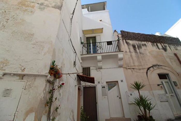 Appartamento trilocale in vendita in Via Paritaro, Grottaglie