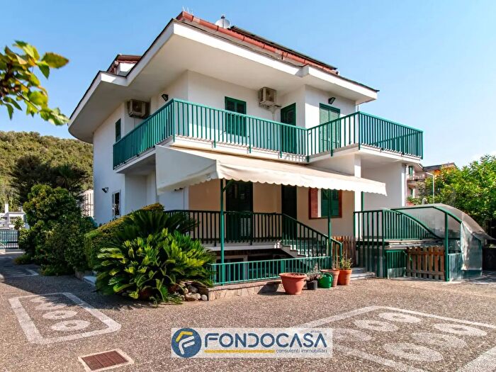 Casa con 7 locali in vendita in Via Padova a, Battipaglia