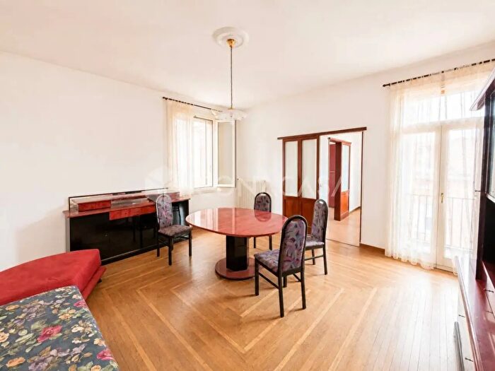 Appartamento con 6 locali in vendita in Via IV Novembre, Vicenza