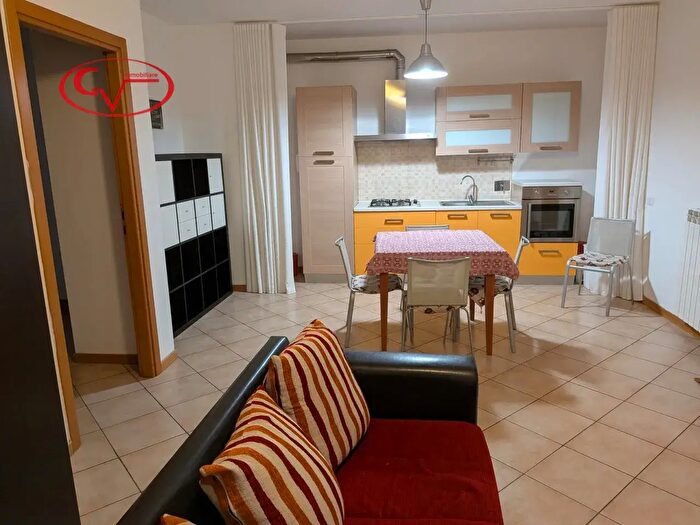 Appartamento trilocale in affitto in Via Veneto, Terranuova Bracciolini