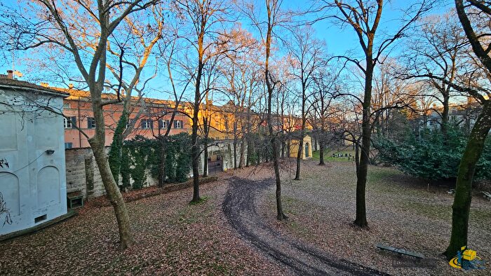 Appartamento trilocale in vendita in Strada Garibaldi, Parma