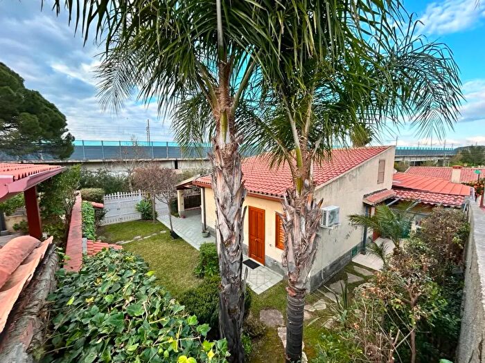 Casa trilocale in vendita in Contrada Firriato Complesso Bazia Residence, Furnari