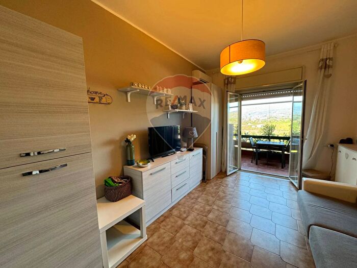 Appartamento monolocale in vendita in Via Pietrenere, Giardini Naxos