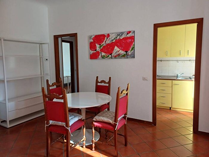 Appartamento trilocale in affitto in Via Monte Palombino, Santa Giulia, Milano