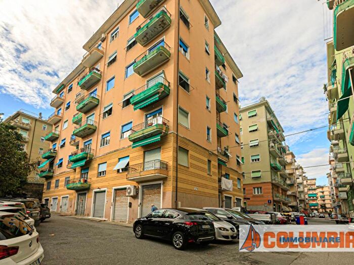 Appartamento bilocale in vendita in Via Fabio Garelli, Pegli, Genova
