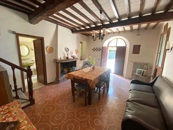 Casa con 6 locali in vendita in Via Grilli, Montefiascone