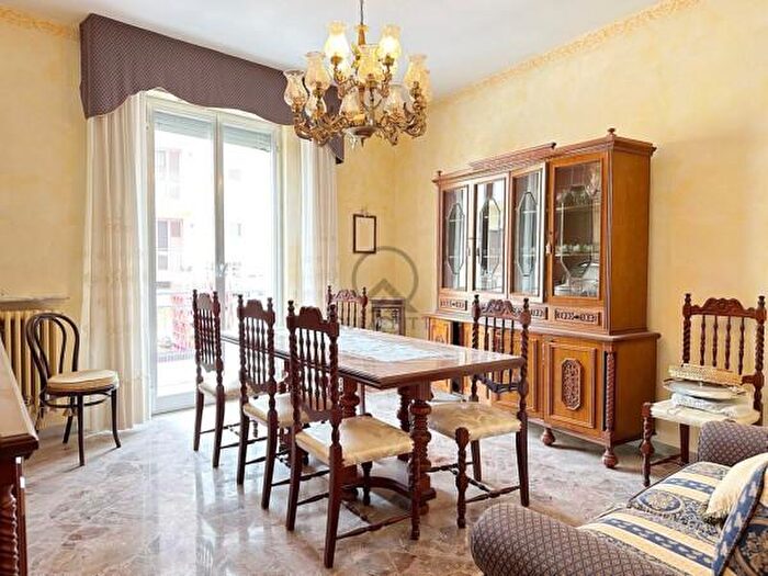 Casa con 6 locali in vendita in Via Monte Bianco, Andria