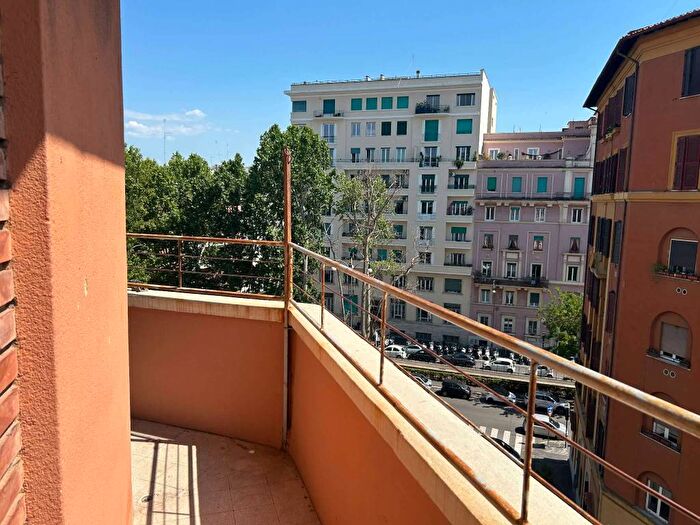 Appartamento trilocale in affitto in via Giuseppe Sacconi, Flaminio, Roma