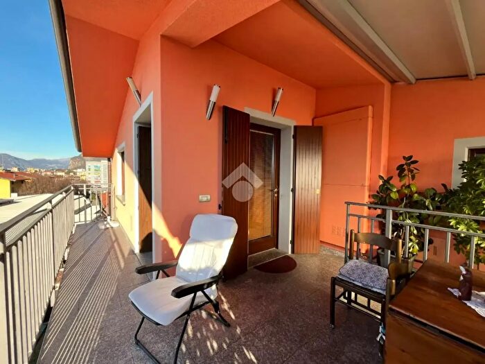 Appartamento quadrilocale in vendita in Via Risorgimento, Lecco