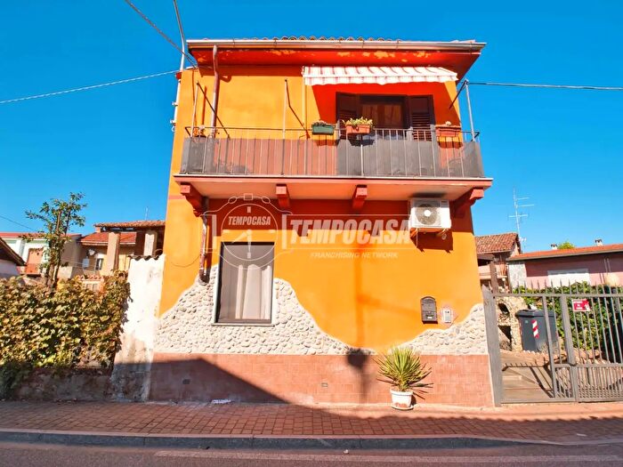 Casa trilocale in vendita in Palestro