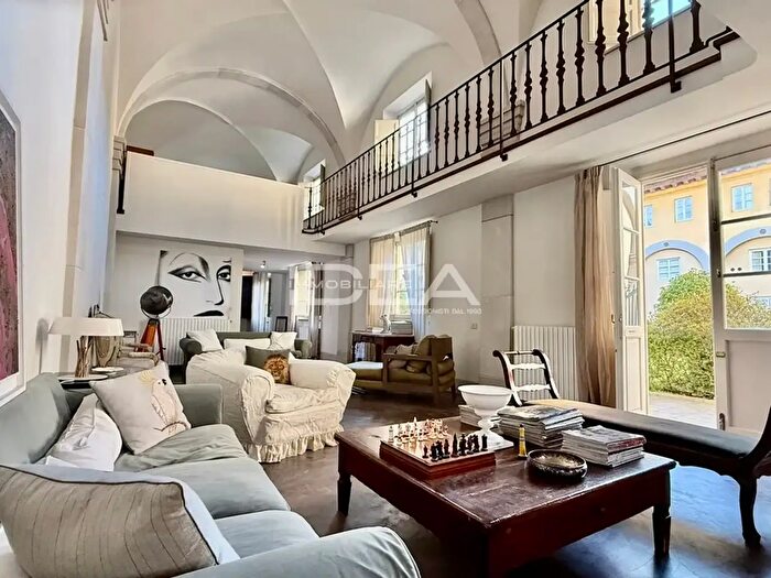 Appartamento con 5 locali in vendita in Via San Micheletto, Lucca