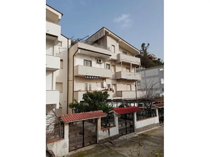 Appartamento bilocale in vendita in Via della Collina, Falconara Albanese