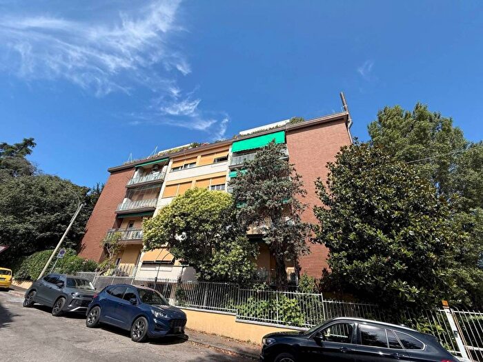 Appartamento trilocale in affitto in Via Molinelli, Colli Murri, Bologna