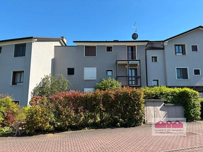 Appartamento quadrilocale in vendita in Via Ugo Foscolo, Altavilla Vicentina