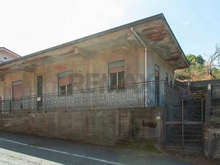 Casa trilocale in vendita in Via Paternò, Ragalna