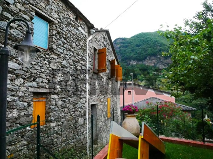 Appartamento quadrilocale in vendita in Favale Di Malvaro
