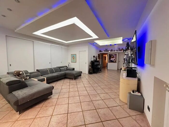 Appartamento quadrilocale in vendita in Via Papa Giovanni XXIII, Brindisi