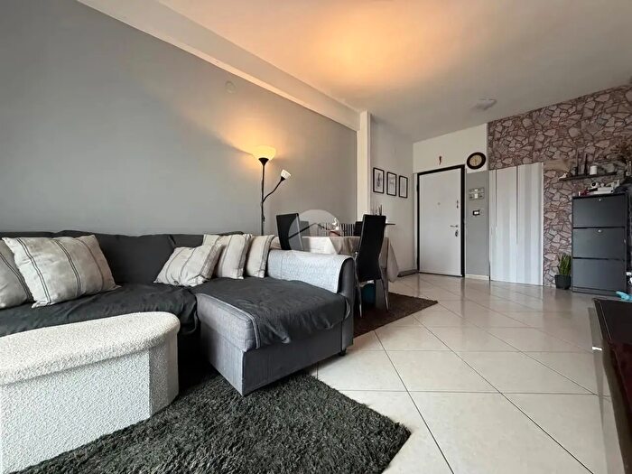 Appartamento trilocale in vendita in Via Dante Alighieri, Pessano Con Bornago