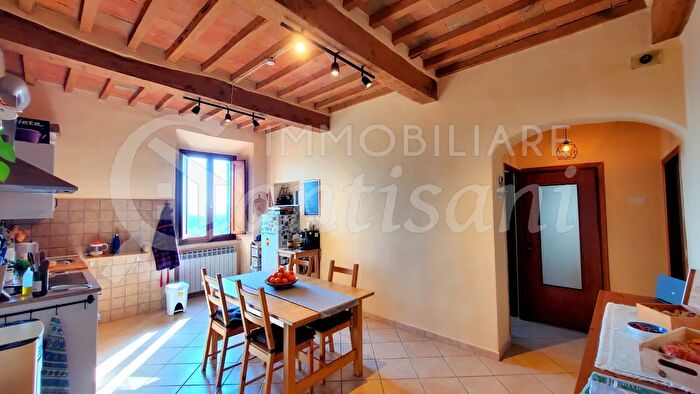 Appartamento trilocale in vendita in Via Monte Speculo, San Gimignano