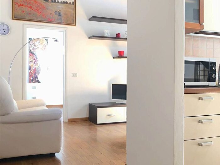 Appartamento trilocale in affitto in San Marco SS Annunziata, Firenze