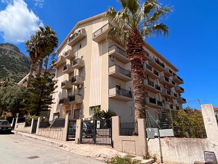 Appartamento quadrilocale in vendita in Nino Tesoriere, Castellammare Del Golfo