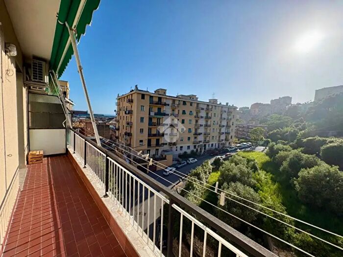 Appartamento con 5 locali in vendita in Via Guido Agosti, Genova