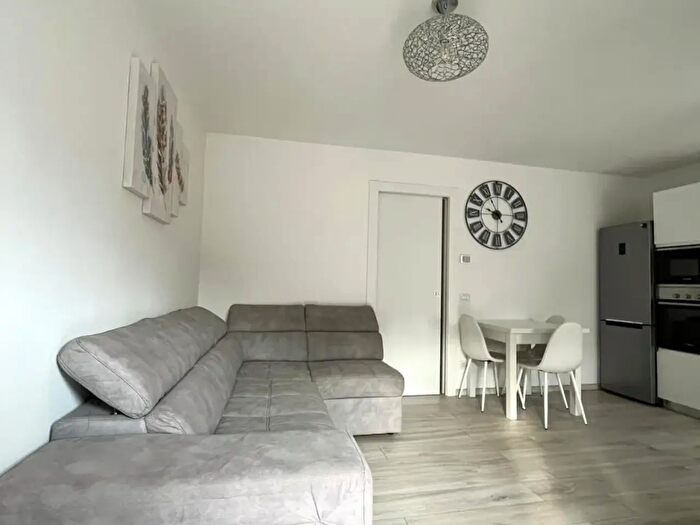 Appartamento trilocale in vendita in Via Guglielmo Marconi, Levico Terme