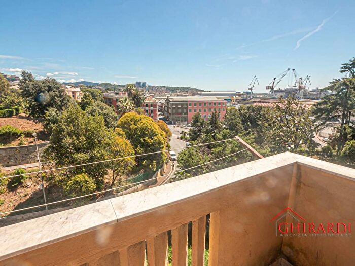 Appartamento trilocale in affitto in Via Antica Romana di Pegli, Multedo, Genova