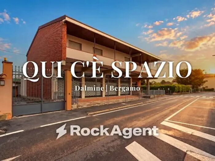 Casa con 6 locali in vendita in Via Orti, Dalmine