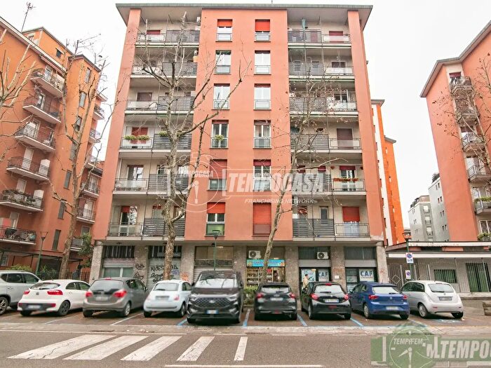 Appartamento bilocale in vendita in Viale Casiraghi, Sesto San Giovanni