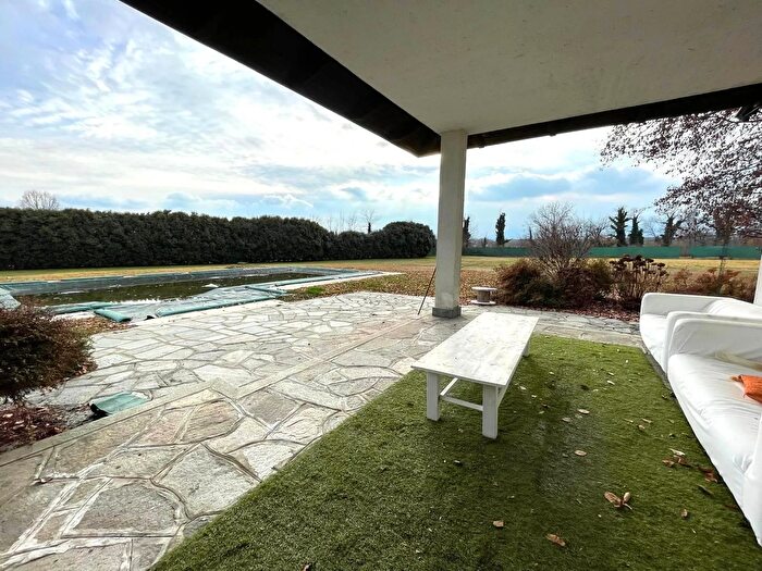 Casa con 12 locali in vendita in Via Follone, Caselle Torinese