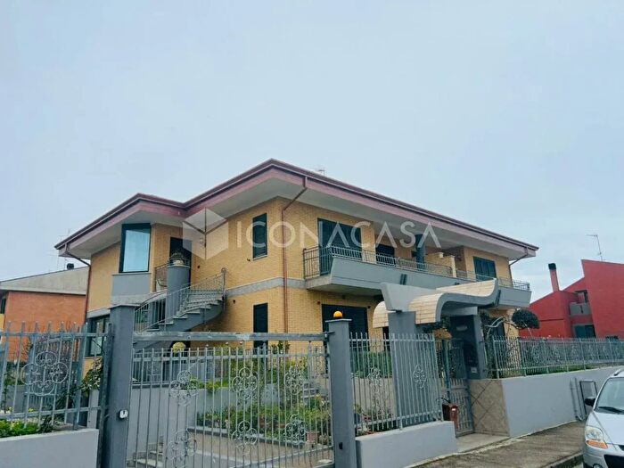 Appartamento trilocale in vendita in Via Genova, Termoli