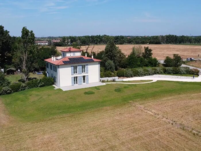 Casa quadrilocale in vendita in Ozzano Dell'Emilia