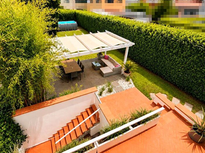 Casa con 6 locali in vendita in Piazza del Pinturicchio, San Rocco Lungarno, Empoli