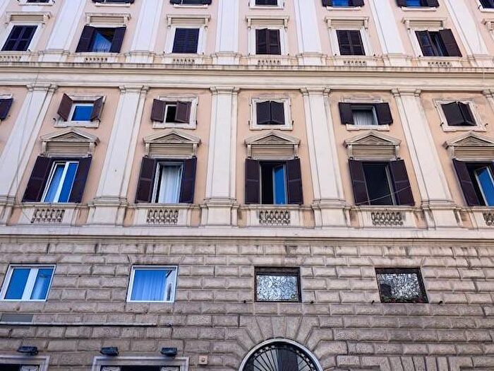 Appartamento trilocale in affitto in Via Piave, Vittorio Veneto, Roma