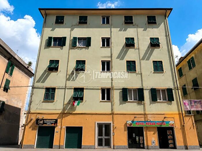 Appartamento quadrilocale in vendita in Via Marcello Cerruti, Genova
