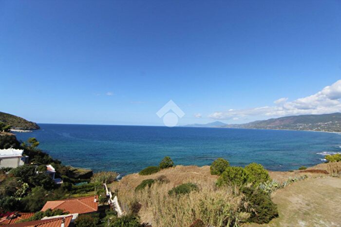 Appartamento bilocale in vendita in Via Enea, Centola